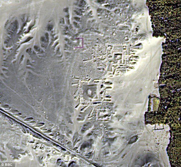 Satellite imagery revealing buried ancient Egyptian structures and homes