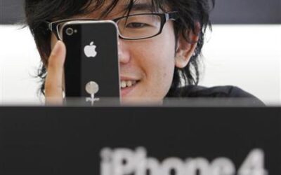 MORIS: The iPhone Iris Scanner That Gave Police Portable Biometric Identification