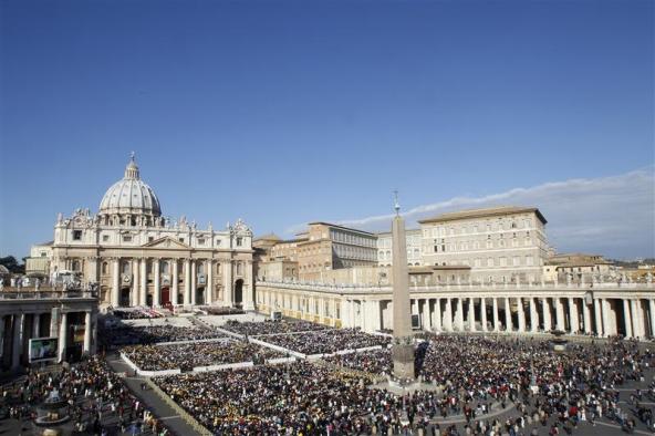 Vatican calls for global authority on economy, raps “idolatry of the market”