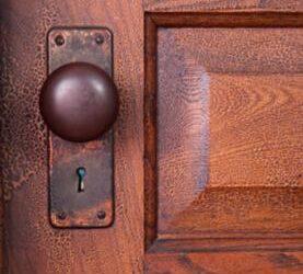 The Doorway Effect: Why Walking Into Another Room Makes You Forget