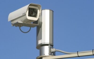Surveillance Cameras Now Powerful Enough to Read Text Messages on Phone Screens