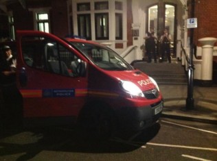 UPDATE: Ecuadorian Embassy Completely Surrounded In Anticipation of Asylum Announcement Announcement by Raphael Correa