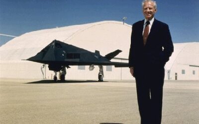 Extraterrestrial UFOs are real : Ben Rich Lockheed Skunk Works CEO Admits